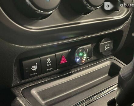 Джип Compass, об'ємом двигуна 0 л та пробігом 111 тис. км за 10900 $, фото 14 на Automoto.ua