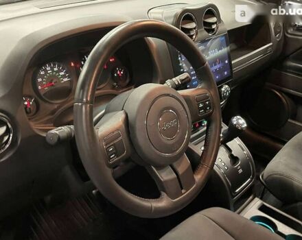 Джип Compass, об'ємом двигуна 0 л та пробігом 111 тис. км за 10900 $, фото 7 на Automoto.ua