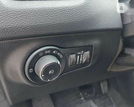 Джип Compass, об'ємом двигуна 2.4 л та пробігом 106 тис. км за 16500 $, фото 18 на Automoto.ua