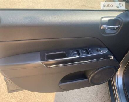 Джип Компас, объемом двигателя 2.36 л и пробегом 249 тыс. км за 8200 $, фото 13 на Automoto.ua