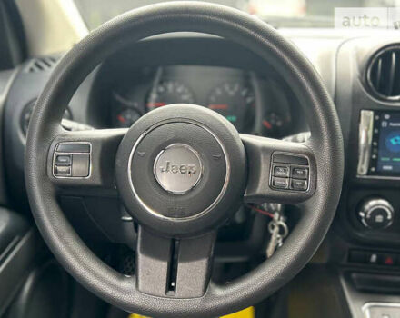 Джип Compass, об'ємом двигуна 2 л та пробігом 208 тис. км за 10000 $, фото 9 на Automoto.ua