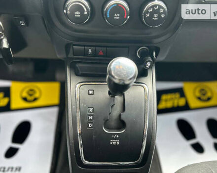Джип Compass, об'ємом двигуна 2 л та пробігом 208 тис. км за 10000 $, фото 10 на Automoto.ua