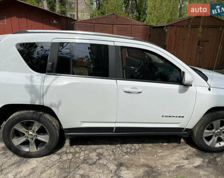 Джип Compass, об'ємом двигуна 0 л та пробігом 110 тис. км за 13800 $, фото 4 на Automoto.ua