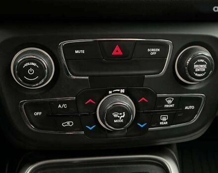 Джип Compass, об'ємом двигуна 2.4 л та пробігом 92 тис. км за 17200 $, фото 16 на Automoto.ua