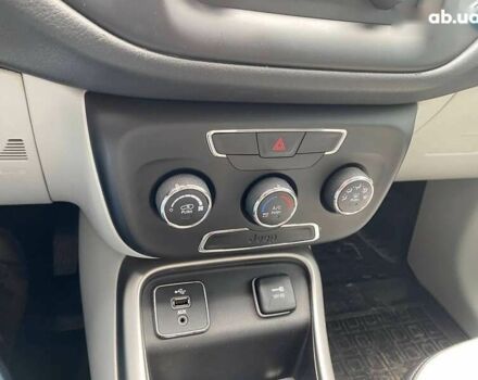 Джип Компас, объемом двигателя 2.4 л и пробегом 95 тыс. км за 10800 $, фото 15 на Automoto.ua