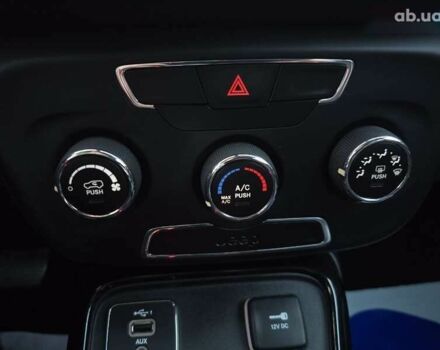 Джип Compass, об'ємом двигуна 2.4 л та пробігом 163 тис. км за 15000 $, фото 23 на Automoto.ua