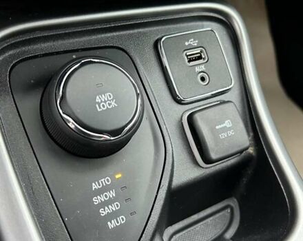 Джип Компас, объемом двигателя 2.4 л и пробегом 61 тыс. км за 16000 $, фото 31 на Automoto.ua