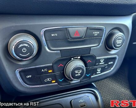 Джип Компас, объемом двигателя 2.4 л и пробегом 157 тыс. км за 15000 $, фото 6 на Automoto.ua