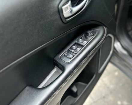 Джип Компас, объемом двигателя 2.4 л и пробегом 100 тыс. км за 15800 $, фото 12 на Automoto.ua