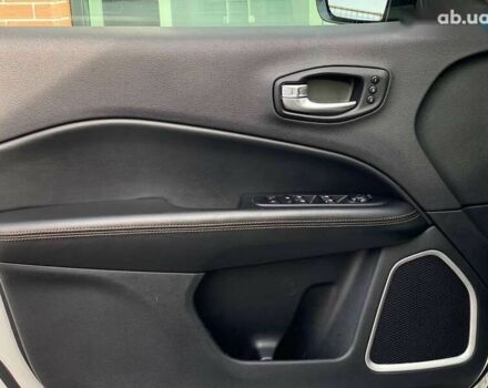 Джип Компас, объемом двигателя 0 л и пробегом 108 тыс. км за 15490 $, фото 19 на Automoto.ua