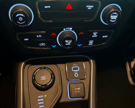 Джип Compass, об'ємом двигуна 2.36 л та пробігом 74 тис. км за 17500 $, фото 2 на Automoto.ua
