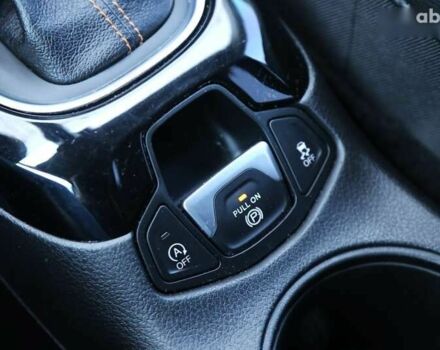 Джип Compass, об'ємом двигуна 2.4 л та пробігом 82 тис. км за 17900 $, фото 21 на Automoto.ua