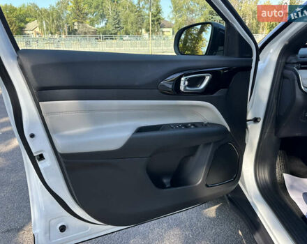 Джип Compass, об'ємом двигуна 2 л та пробігом 9 тис. км за 24000 $, фото 33 на Automoto.ua