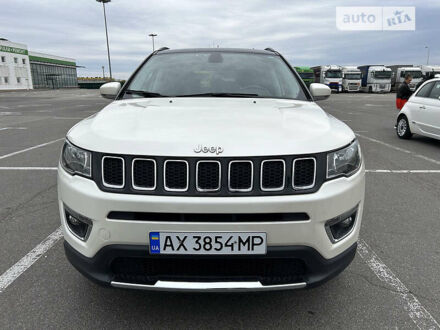 Джип Компас 2019 в Киеве на Automoto.ua Джип Компас, объемом двигателя 2.4 л и пробегом 38 тыс. км за 18900 $, фото 1 на Automoto.ua