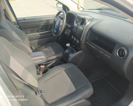 Серый Джип Компас, объемом двигателя 2 л и пробегом 150 тыс. км за 10000 $, фото 3 на Automoto.ua