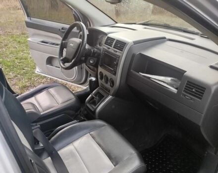 Серый Джип Компас, объемом двигателя 2 л и пробегом 78 тыс. км за 2953 $, фото 16 на Automoto.ua