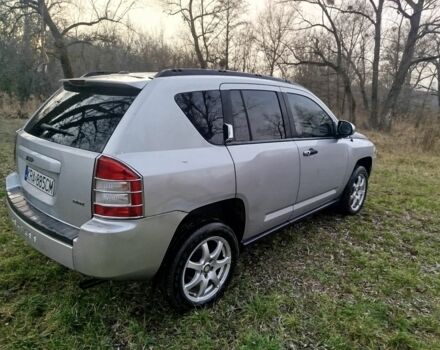 Серый Джип Компас, объемом двигателя 2 л и пробегом 78 тыс. км за 2953 $, фото 3 на Automoto.ua