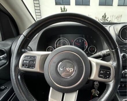 Сірий Джип Compass, об'ємом двигуна 2 л та пробігом 220 тис. км за 9500 $, фото 4 на Automoto.ua