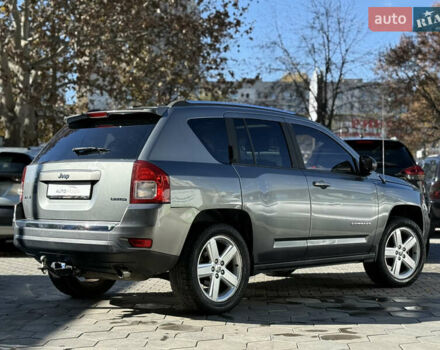 Джип Компас 2011 в Одессе на Automoto.ua Серый Джип Компас, объемом двигателя 2.36 л и пробегом 298 тыс. км за 6500 $, фото 26 на Automoto.ua