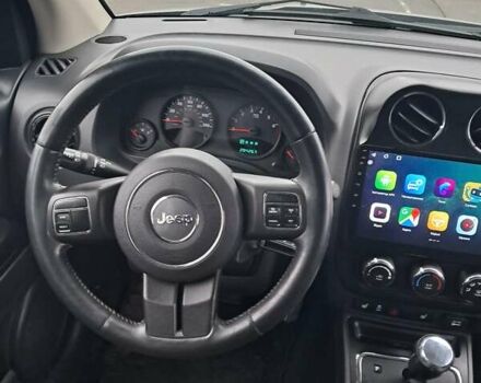 Серый Джип Компас, объемом двигателя 2.36 л и пробегом 324 тыс. км за 7500 $, фото 4 на Automoto.ua