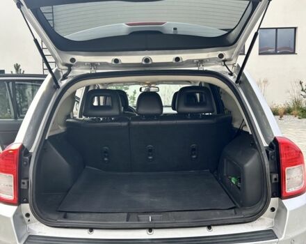 Сірий Джип Compass, об'ємом двигуна 2 л та пробігом 220 тис. км за 9500 $, фото 3 на Automoto.ua