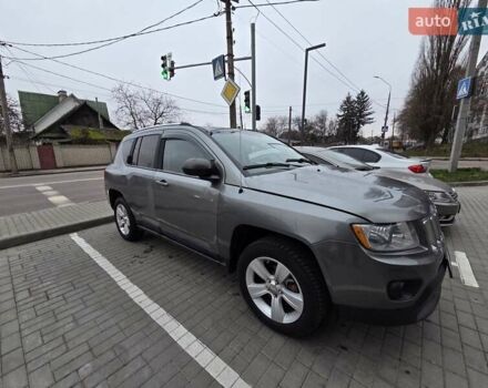 Сірий Джип Compass, об'ємом двигуна 2.36 л та пробігом 195 тис. км за 7500 $, фото 2 на Automoto.ua