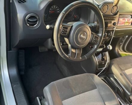 Сірий Джип Compass, об'ємом двигуна 2.4 л та пробігом 281 тис. км за 8900 $, фото 7 на Automoto.ua