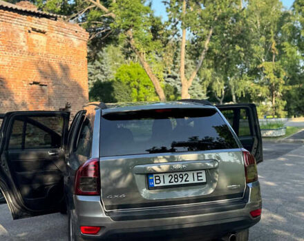 Джип Compass 2011 у Кременчуге на Automoto.ua Сірий Джип Compass, об'ємом двигуна 2.36 л та пробігом 300 тис. км за 7500 $, фото 10 на Automoto.ua