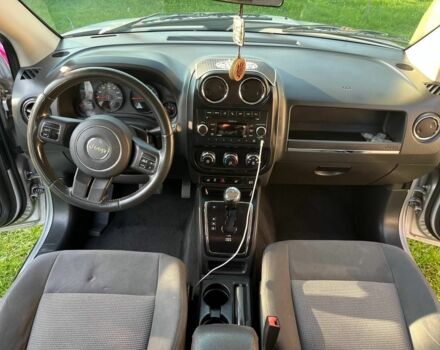 Сірий Джип Compass, об'ємом двигуна 2.4 л та пробігом 281 тис. км за 8900 $, фото 8 на Automoto.ua