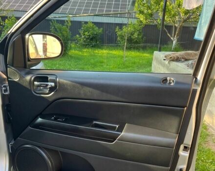 Сірий Джип Compass, об'ємом двигуна 2.4 л та пробігом 281 тис. км за 8900 $, фото 12 на Automoto.ua
