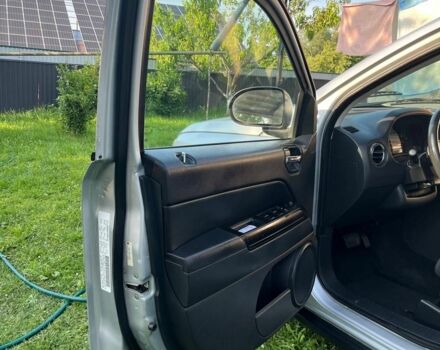 Сірий Джип Compass, об'ємом двигуна 2.4 л та пробігом 281 тис. км за 8900 $, фото 11 на Automoto.ua
