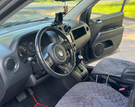 Джип Compass 2011 у Кременчуге на Automoto.ua Сірий Джип Compass, об'ємом двигуна 2.36 л та пробігом 300 тис. км за 7500 $, фото 8 на Automoto.ua