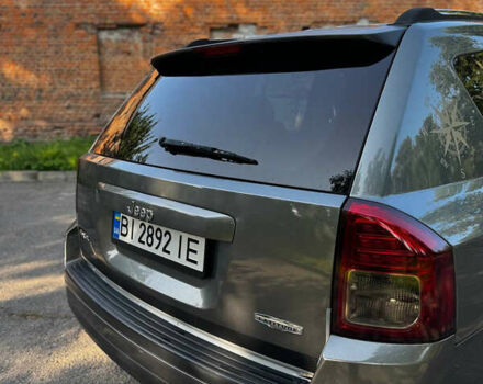 Джип Compass 2011 у Кременчуге на Automoto.ua Сірий Джип Compass, об'ємом двигуна 2.36 л та пробігом 300 тис. км за 7500 $, фото 11 на Automoto.ua