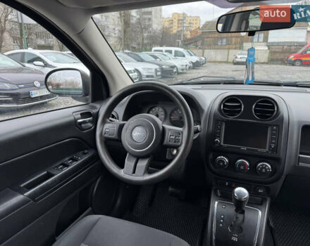 Сірий Джип Compass, об'ємом двигуна 2 л та пробігом 75 тис. км за 9999 $, фото 15 на Automoto.ua