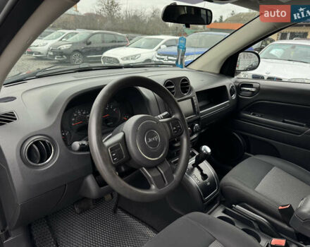 Сірий Джип Compass, об'ємом двигуна 2 л та пробігом 75 тис. км за 9999 $, фото 22 на Automoto.ua