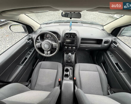 Сірий Джип Compass, об'ємом двигуна 2 л та пробігом 75 тис. км за 9999 $, фото 13 на Automoto.ua