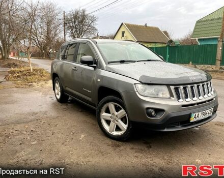 Сірий Джип Compass, об'ємом двигуна 2.4 л та пробігом 186 тис. км за 8500 $, фото 1 на Automoto.ua