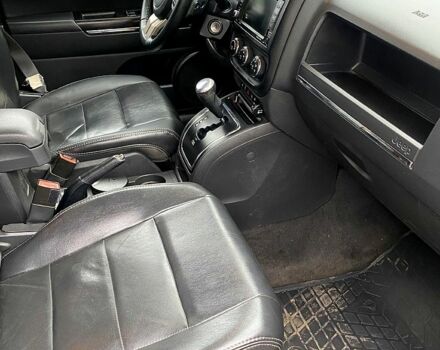 Сірий Джип Compass, об'ємом двигуна 2.4 л та пробігом 186 тис. км за 8500 $, фото 10 на Automoto.ua