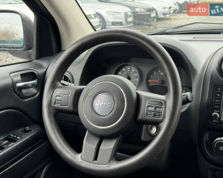 Сірий Джип Compass, об'ємом двигуна 2 л та пробігом 75 тис. км за 9999 $, фото 16 на Automoto.ua