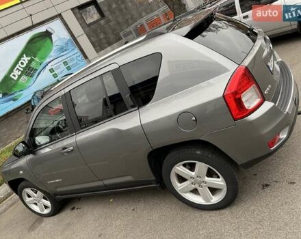 Сірий Джип Compass, об'ємом двигуна 2.14 л та пробігом 211 тис. км за 10500 $, фото 2 на Automoto.ua