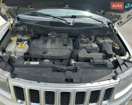 Серый Джип Компас, объемом двигателя 2.4 л и пробегом 240 тыс. км за 10000 $, фото 19 на Automoto.ua