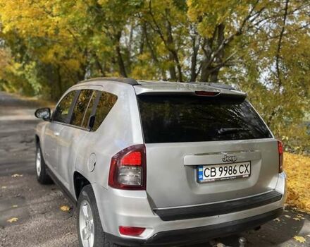 Сірий Джип Compass, об'ємом двигуна 2 л та пробігом 147 тис. км за 10000 $, фото 6 на Automoto.ua