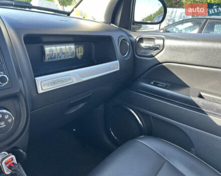 Серый Джип Компас, объемом двигателя 2.4 л и пробегом 240 тыс. км за 10000 $, фото 4 на Automoto.ua