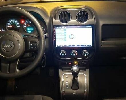 Сірий Джип Compass, об'ємом двигуна 2.4 л та пробігом 160 тис. км за 10000 $, фото 12 на Automoto.ua