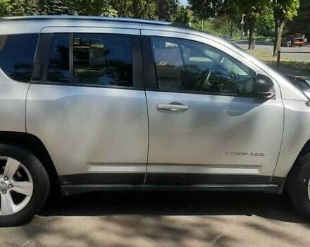 Сірий Джип Compass, об'ємом двигуна 2.4 л та пробігом 160 тис. км за 10000 $, фото 4 на Automoto.ua