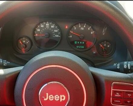 Сірий Джип Compass, об'ємом двигуна 2.4 л та пробігом 160 тис. км за 10000 $, фото 10 на Automoto.ua