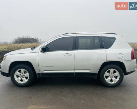 Серый Джип Компас, объемом двигателя 2 л и пробегом 236 тыс. км за 9500 $, фото 6 на Automoto.ua