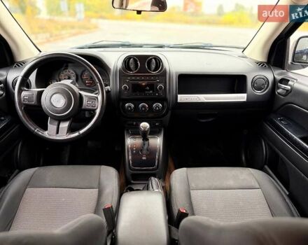 Сірий Джип Compass, об'ємом двигуна 2 л та пробігом 147 тис. км за 10000 $, фото 16 на Automoto.ua