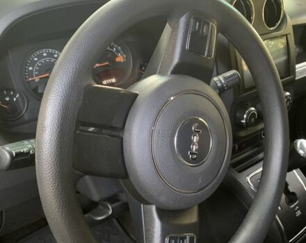 Сірий Джип Compass, об'ємом двигуна 2.4 л та пробігом 208 тис. км за 9600 $, фото 3 на Automoto.ua