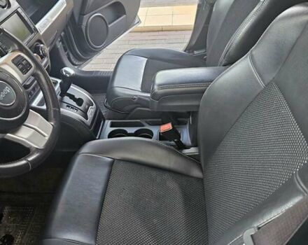 Сірий Джип Compass, об'ємом двигуна 2.36 л та пробігом 90 тис. км за 9000 $, фото 7 на Automoto.ua
